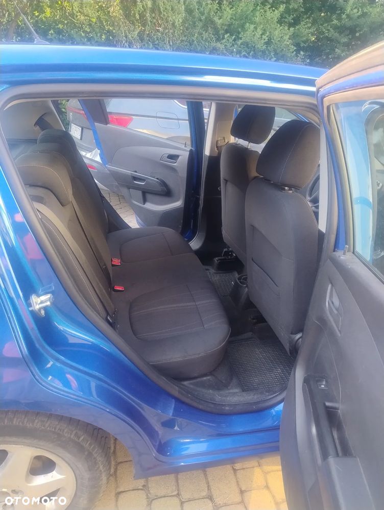 Chevrolet Aveo - 6