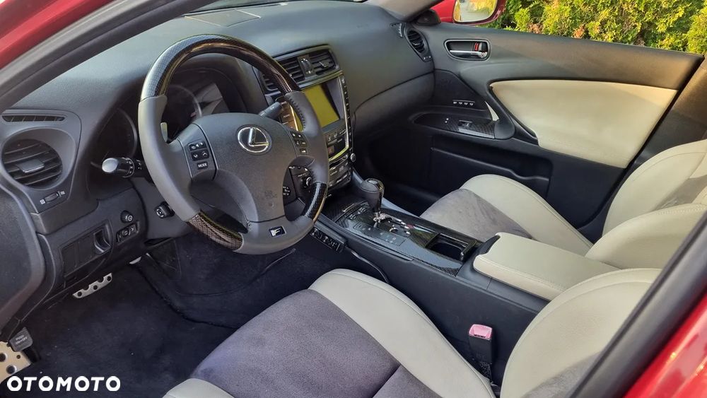 Lexus IS F Sport - 13