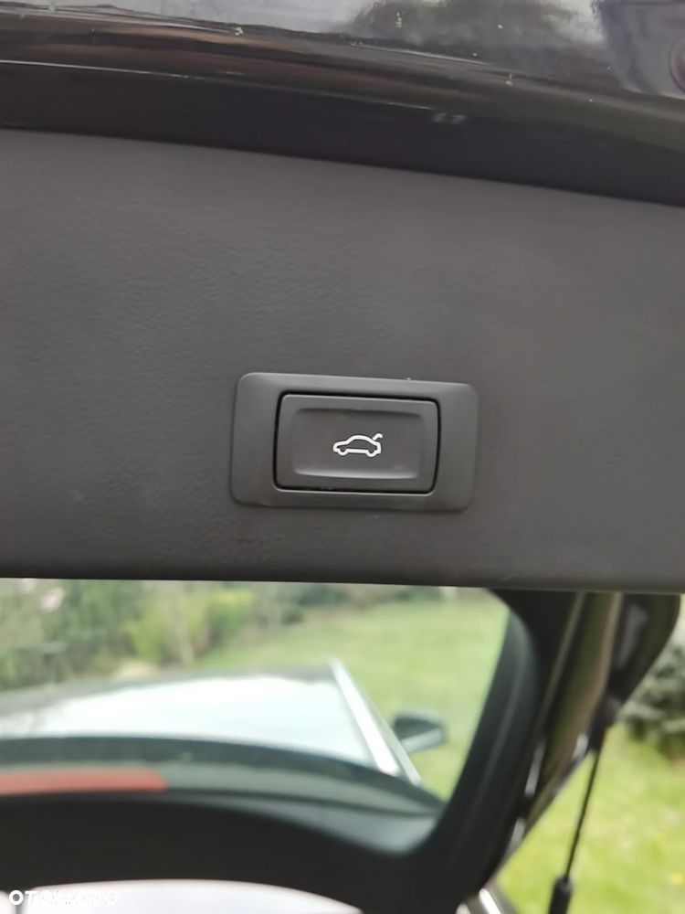 Audi A6 Avant 2.0 TDI Ultra DPF S tronic - 20