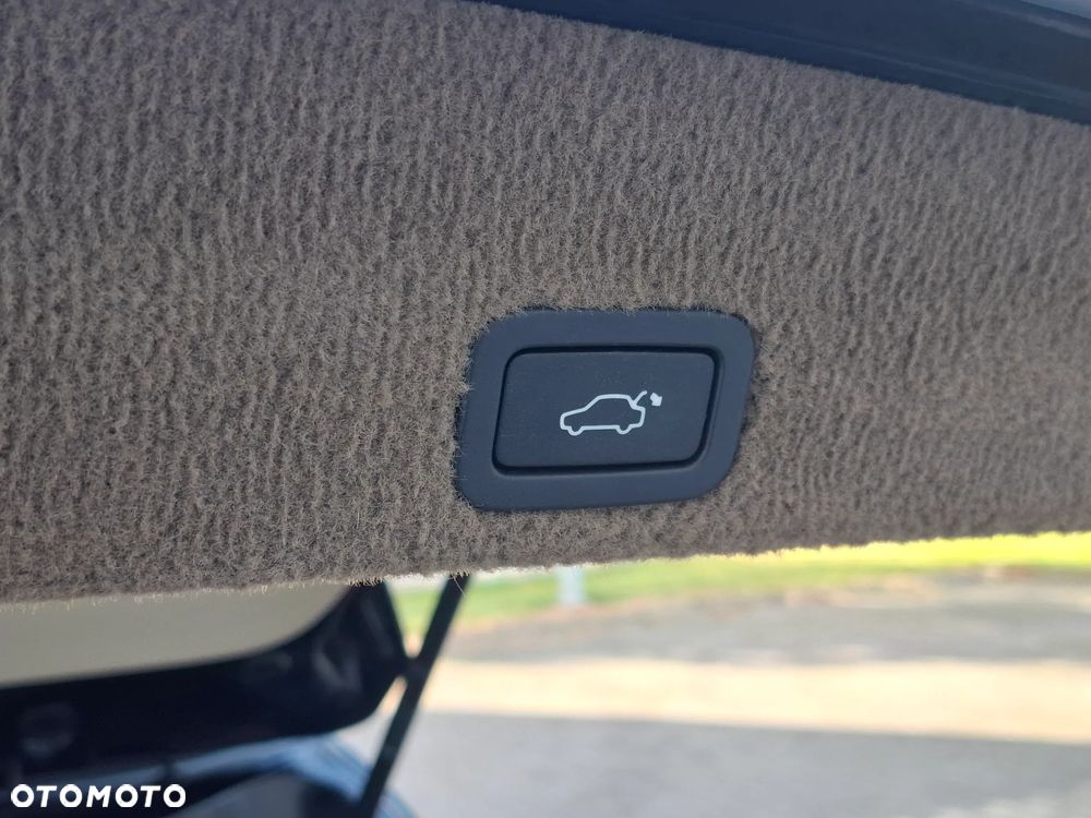 Volvo XC 60 D5 AWD Summum - 22