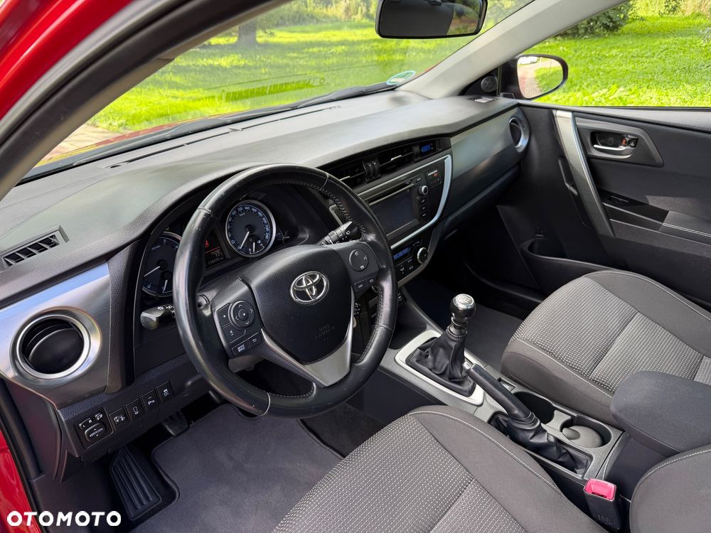 Toyota Auris - 12
