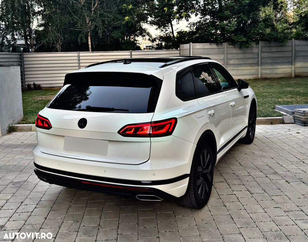 Volkswagen Touareg V6 TDI 4MOTION Elegance - 8