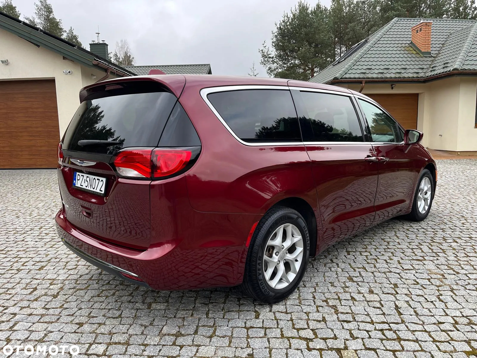 Chrysler Pacifica - 5