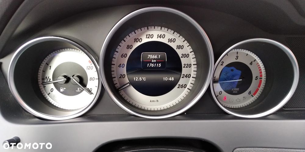 Mercedes-Benz Klasa C 200 T CDI DPF BlueEFFICIENCY Avantgarde - 16