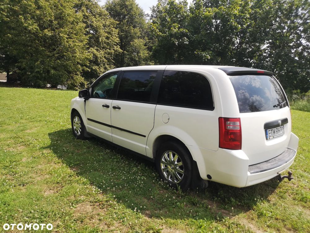 Dodge Caravan - 7
