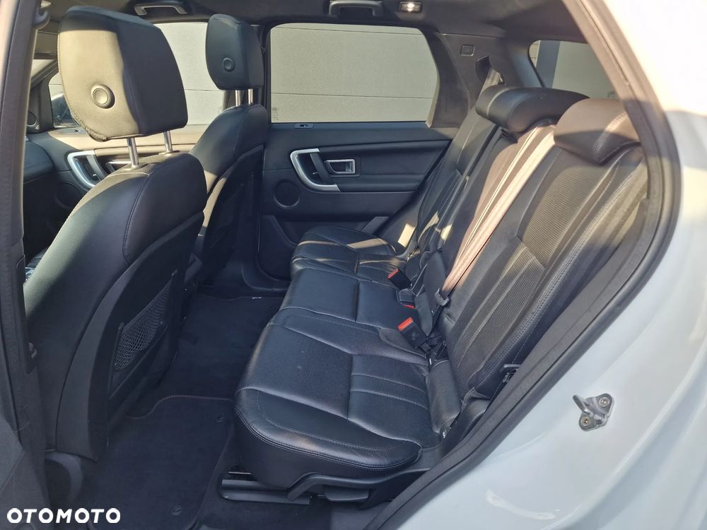 Land Rover Discovery Sport TD4 SkyView Edition - 21