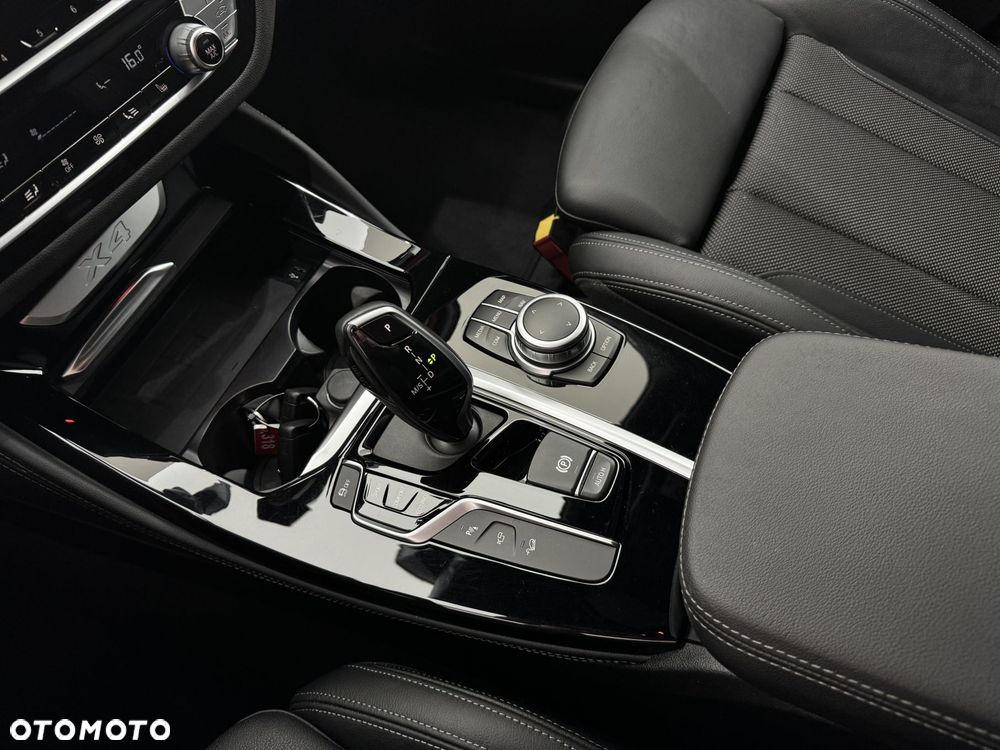 BMW X4 xDrive30i xLine sport - 28