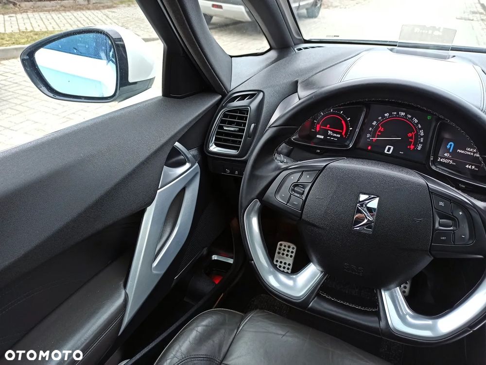 Citroën DS5 BlueHDi 180 SportChic - 14