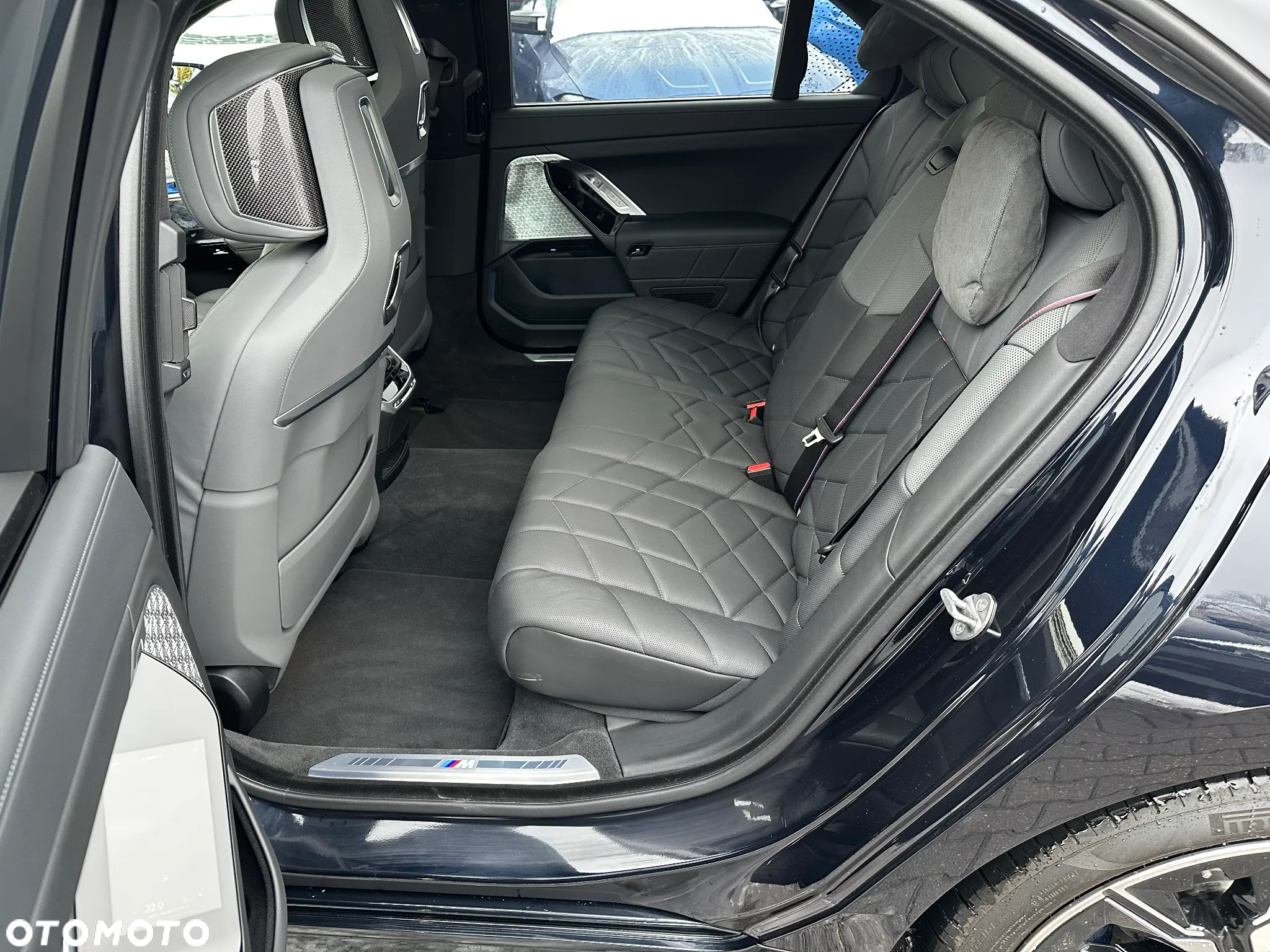BMW i7 M70 xDrive - 7