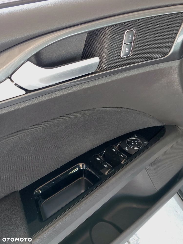 Ford Mondeo 1.5 EcoBoost Ambiente - 22
