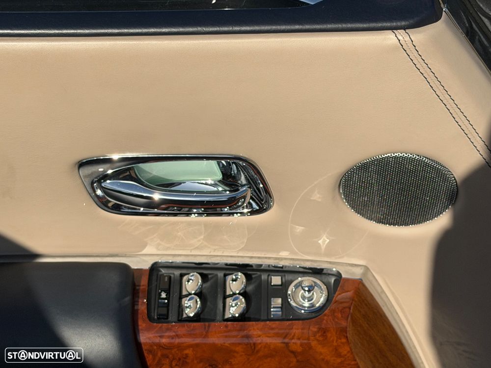 Rolls Royce Phantom 6.8 V12 - 40