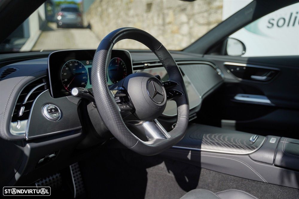 Mercedes-Benz E 300 de - 36