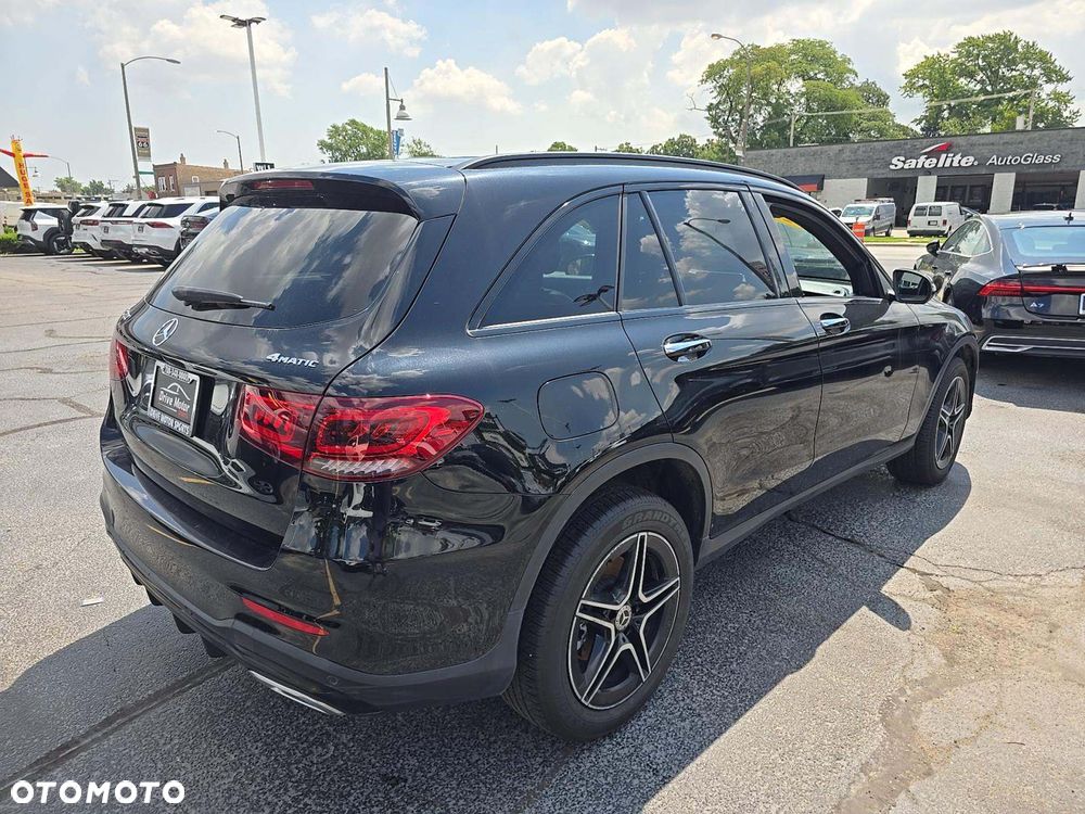 Mercedes-Benz GLC 300 4Matic 9G-TRONIC AMG Line - 4