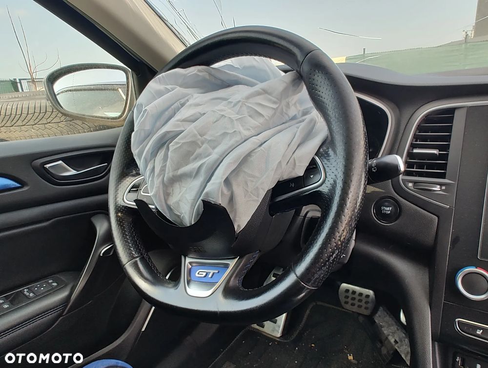 Renault Megane 1.6 TCe GT EDC - 8