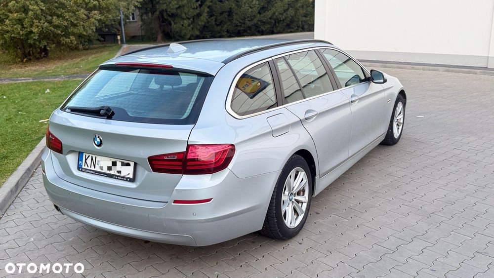 BMW Seria 5 525d Luxury Line - 3