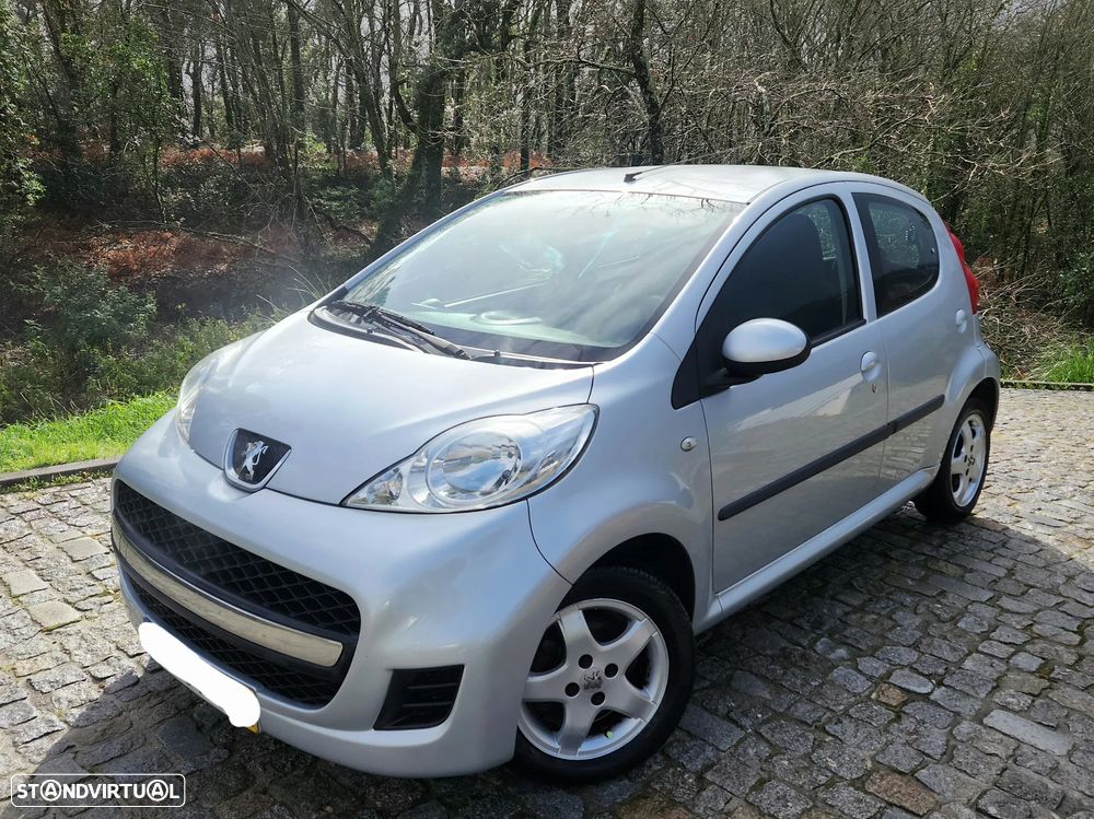 Peugeot 107 1.0 Black&Silver - 1