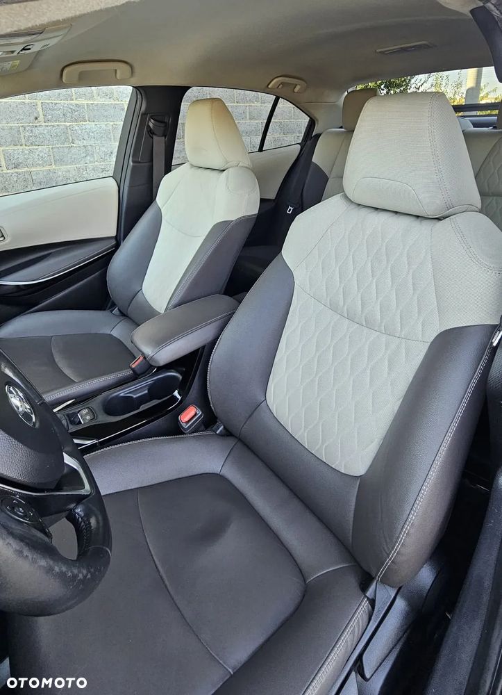 Toyota Corolla 1.8 Hybrid GPF Executive - 11