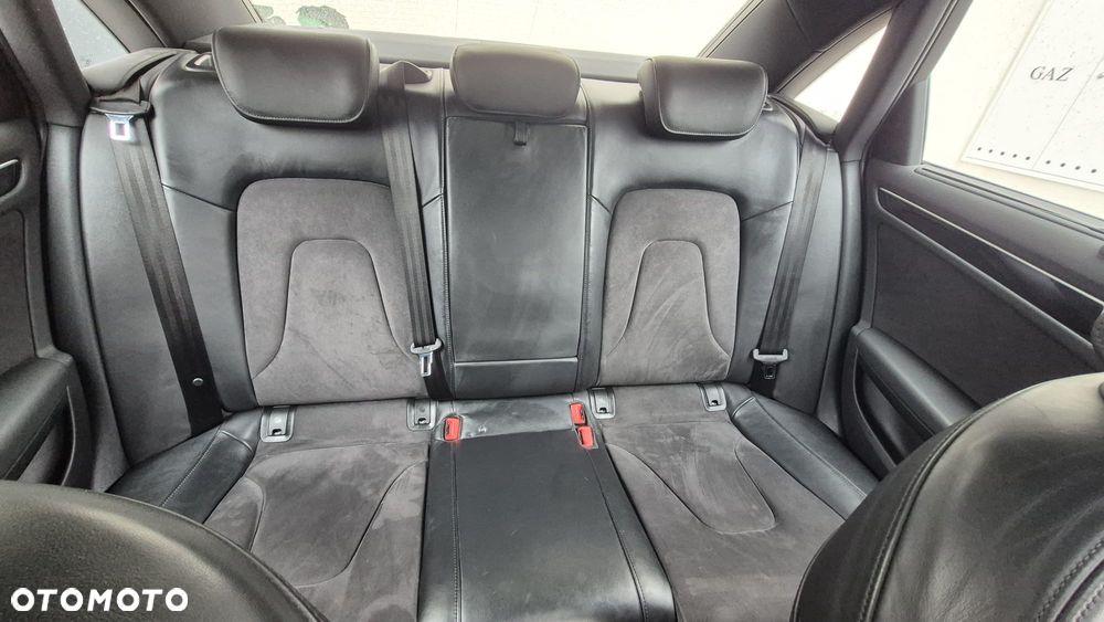 Audi A4 Limousine - 19