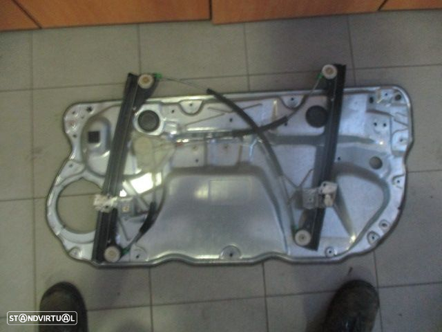 Elevador Sem Motor W06Q3837401H VW POLO 2002 3P FE - 3