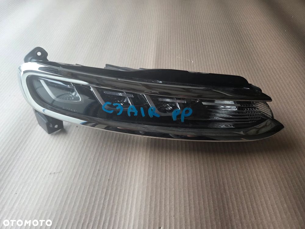 Światło do jazdy dziennej DRL LED prawy Citroen C3 Aircross - 1