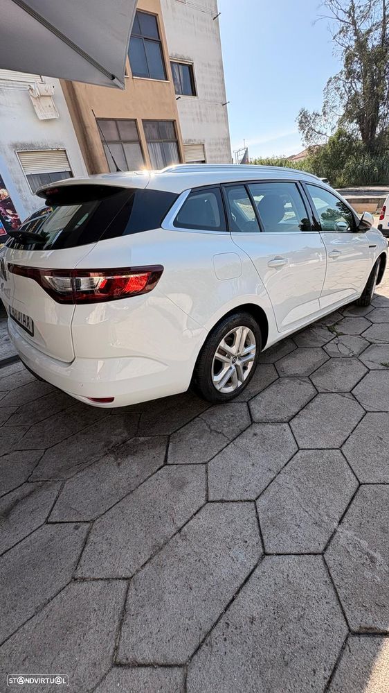 Renault Mégane Sport Tourer 1.5 dCi Dynamique - 4