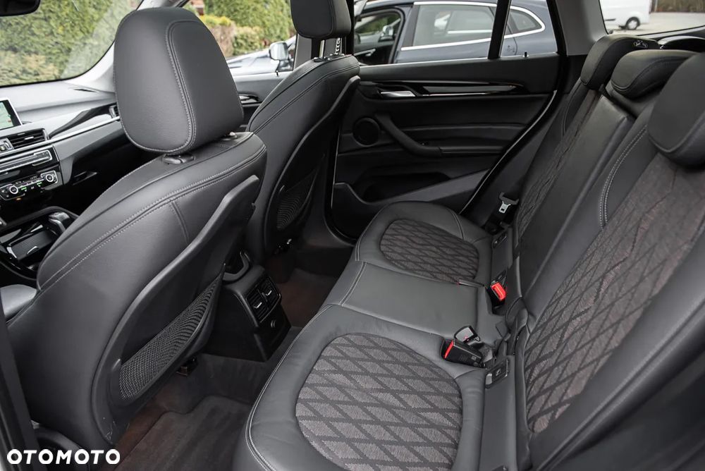 BMW X1 xDrive25d xLine sport - 28