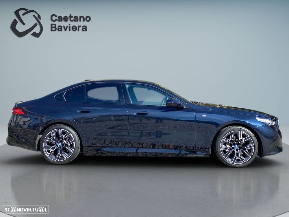 BMW i5 eDrive40 Pack Desportivo M - 23