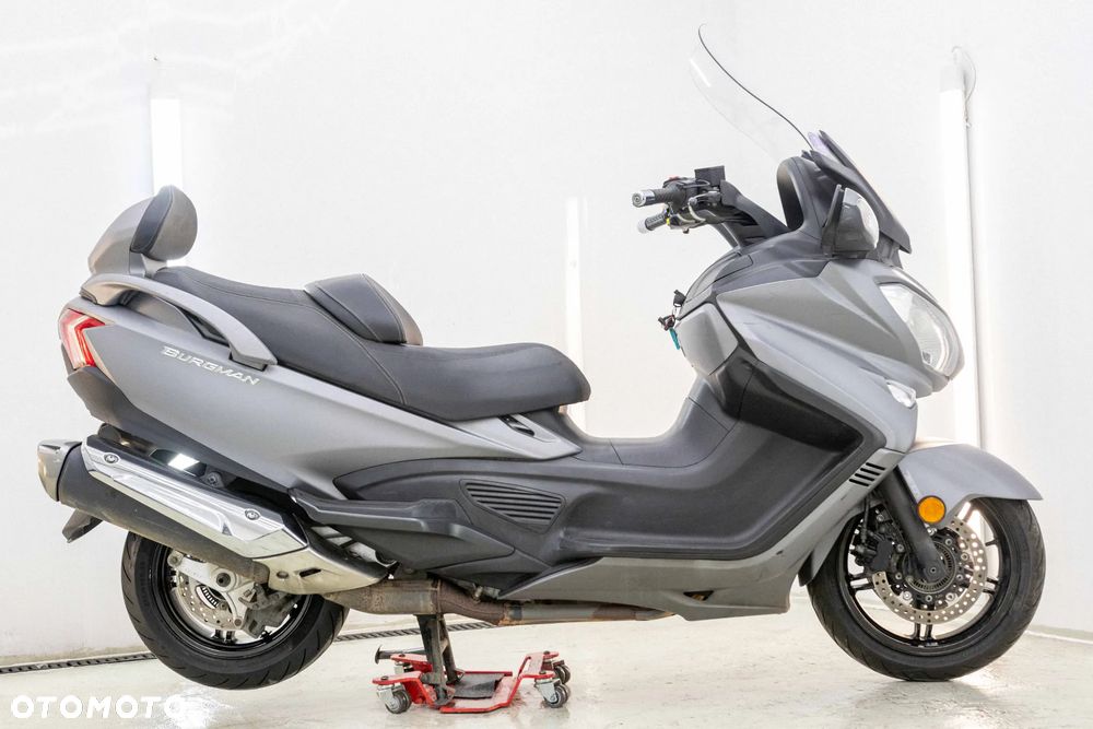 Suzuki Burgman - 6