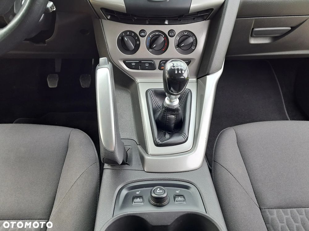 Ford Focus 1.6 TDCi DPF Champions Edition - 22