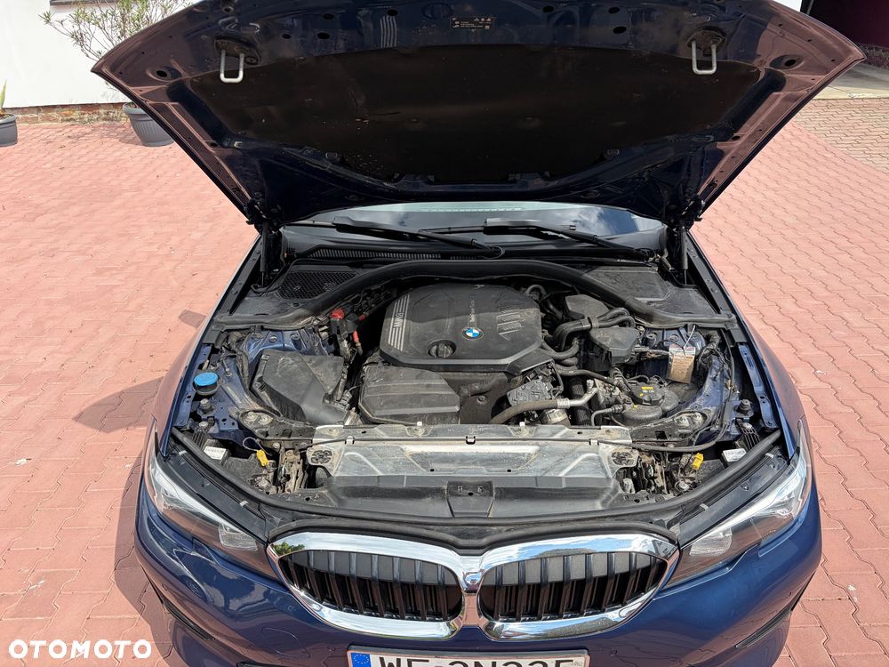 BMW Seria 3 318d - 11