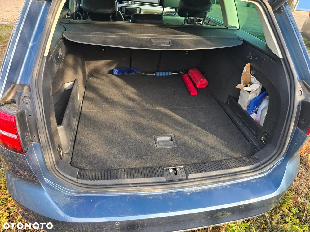 Volkswagen Passat - 8