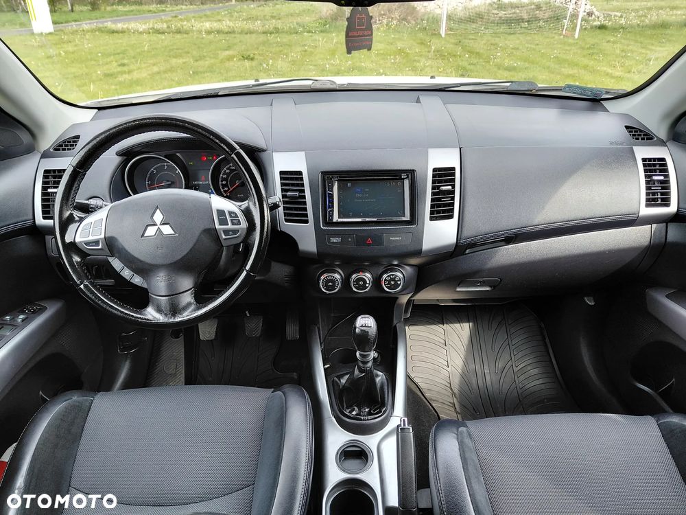 Mitsubishi Outlander 2.2 DI-D ClearTec 2WD 35 Jahre - 8
