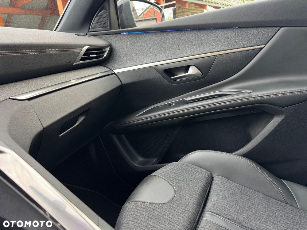 Peugeot 5008 1.6 PureTech GT Line S&S EAT8 - 31