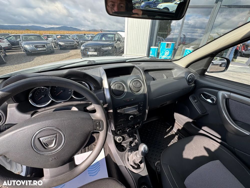 Dacia Duster 1.5 dCi 4WD Essential - 28