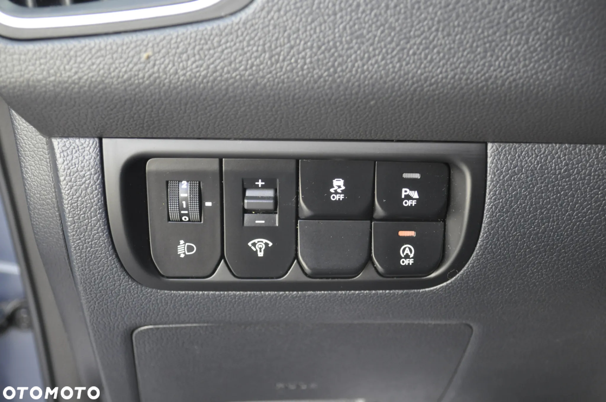 Kia Rio - 11