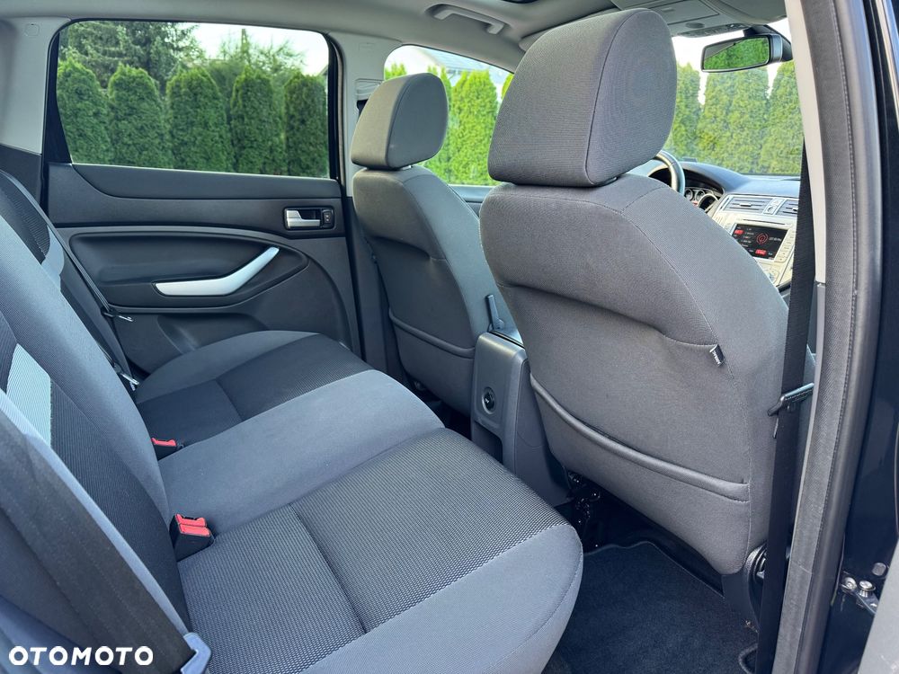 Ford Kuga 2.0 TDCi 4x4 Titanium - 20