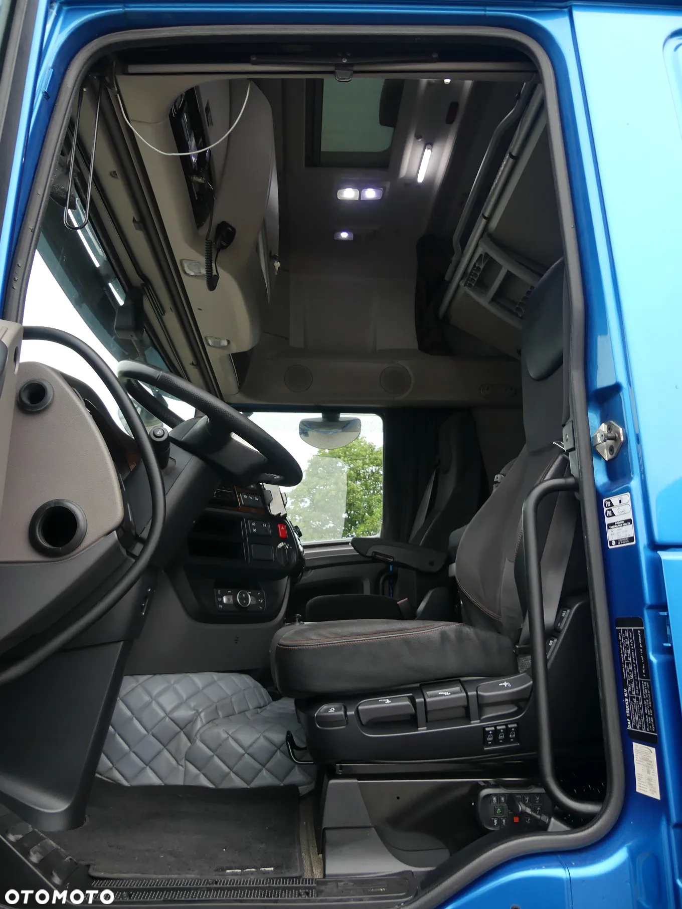 DAF XF 106.530 / SUPER SPACE CAB /  EURO 6 / ALUSY / - 18