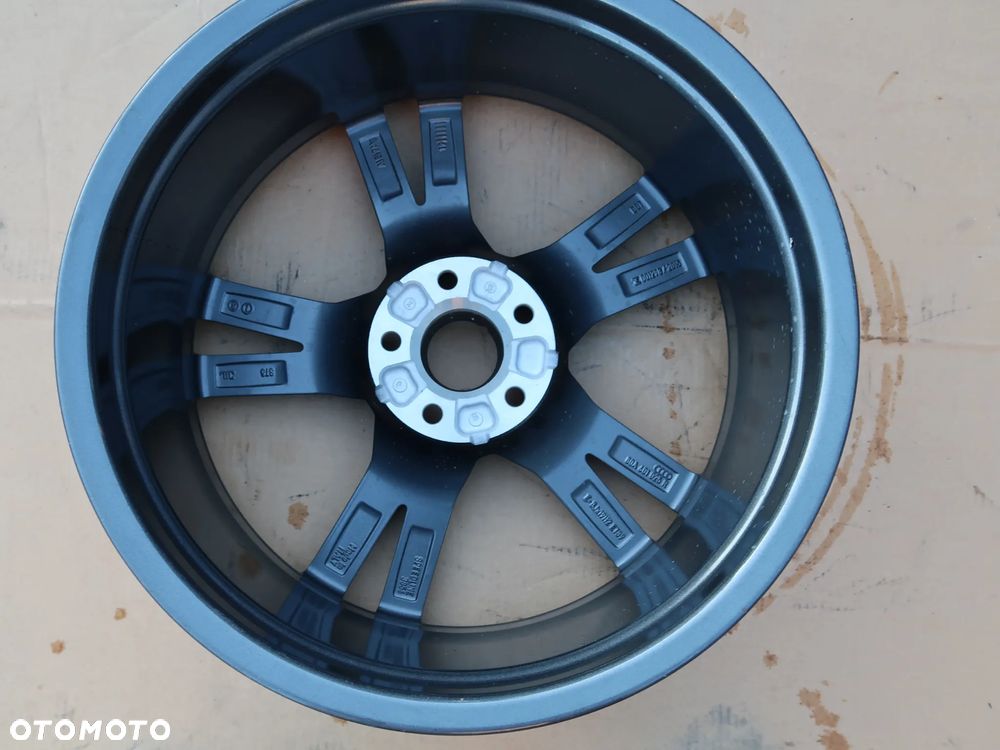 C67 Felga Aluminiowa Audi Q5 80A601025R 19'' NOWA - 2