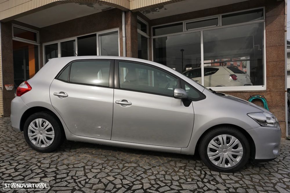 Toyota Auris 1.33 VVT-i Life+ - 4