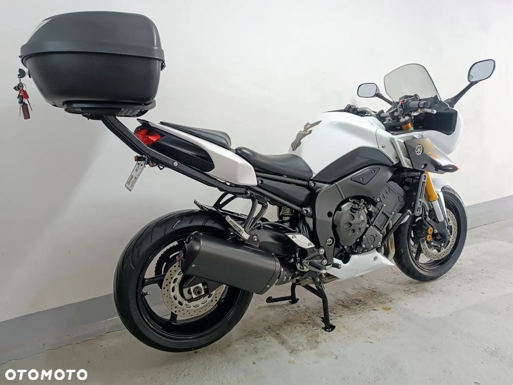 Yamaha FZ8 - 5