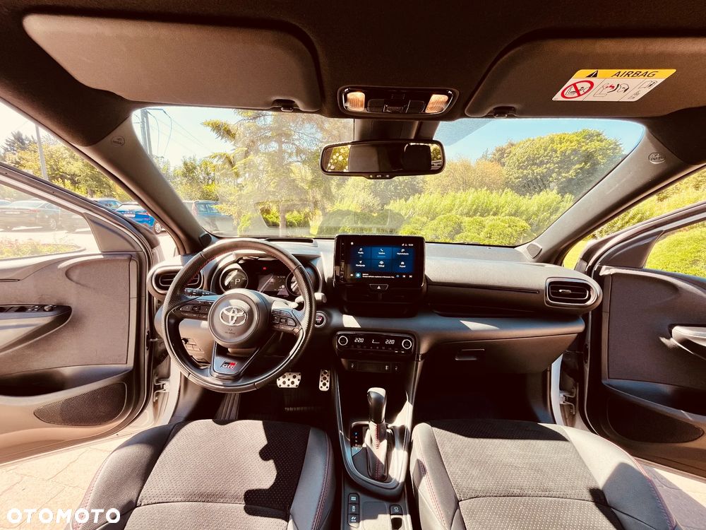 Toyota Yaris 1.5 VVT-i GR SPORT - 11