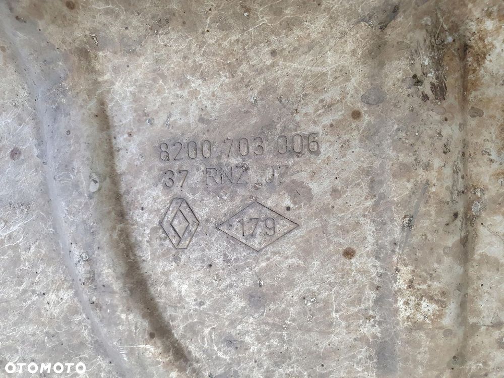 Renault Scenic II 2.0 16V KOLEKTOR WYDECHOWY osłona 8200703006 - 2