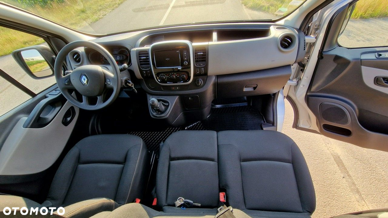 Renault Trafic - 23