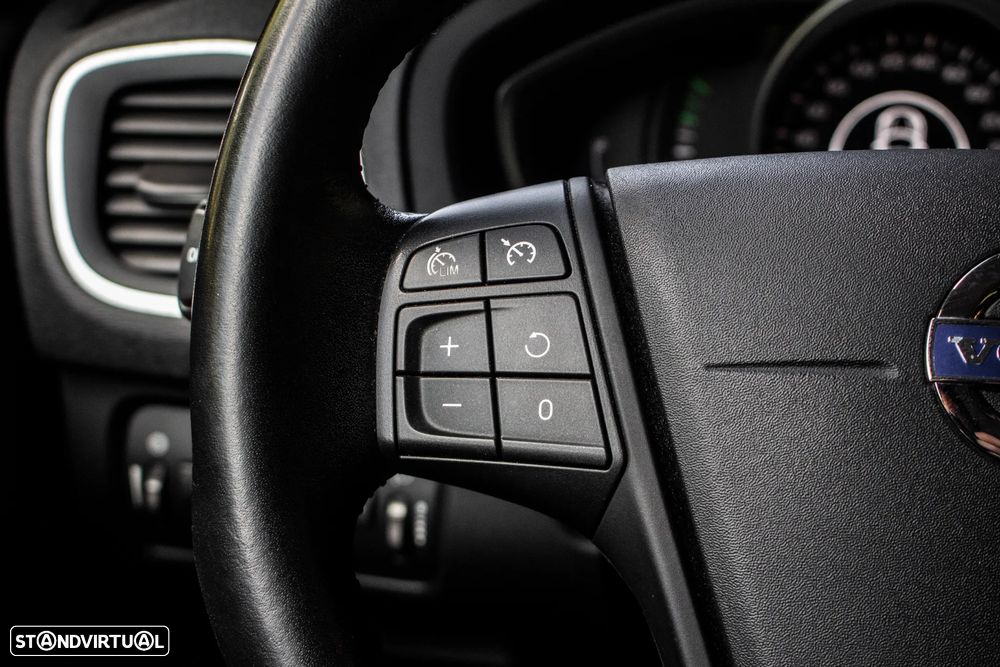 Volvo V40 D2 Kinetic - 13