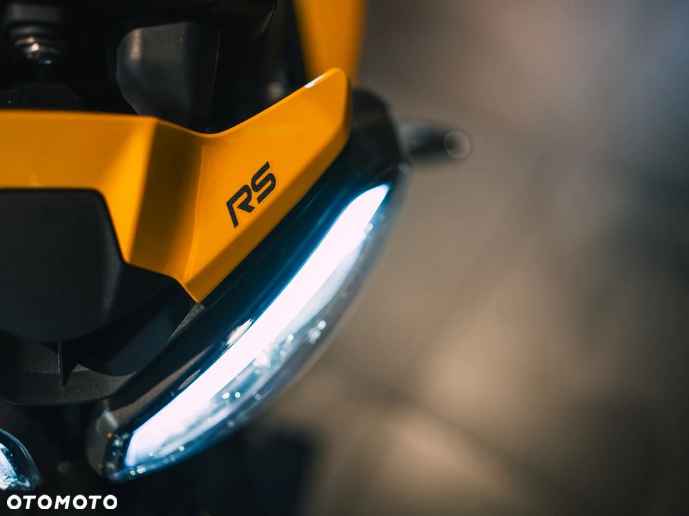 Triumph Street Triple - 18
