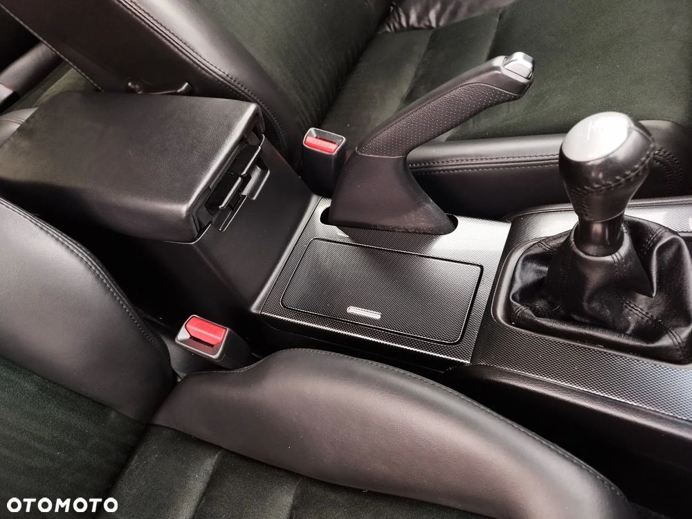 Honda Accord 2.4 i Type S - 24