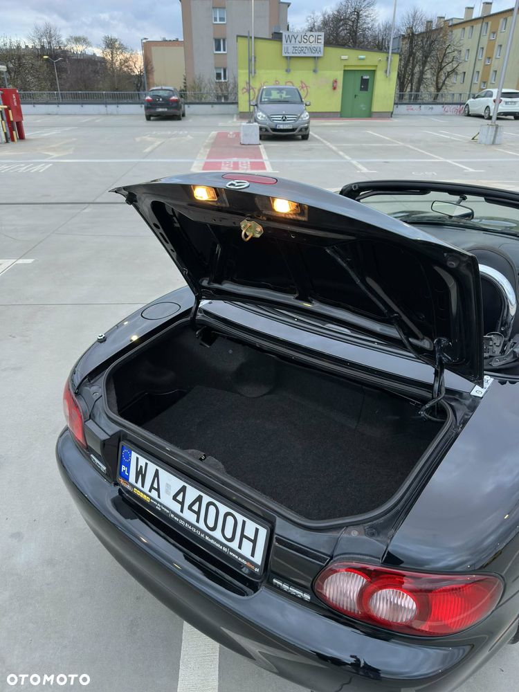 Mazda MX-5 1.6i 16V - 19