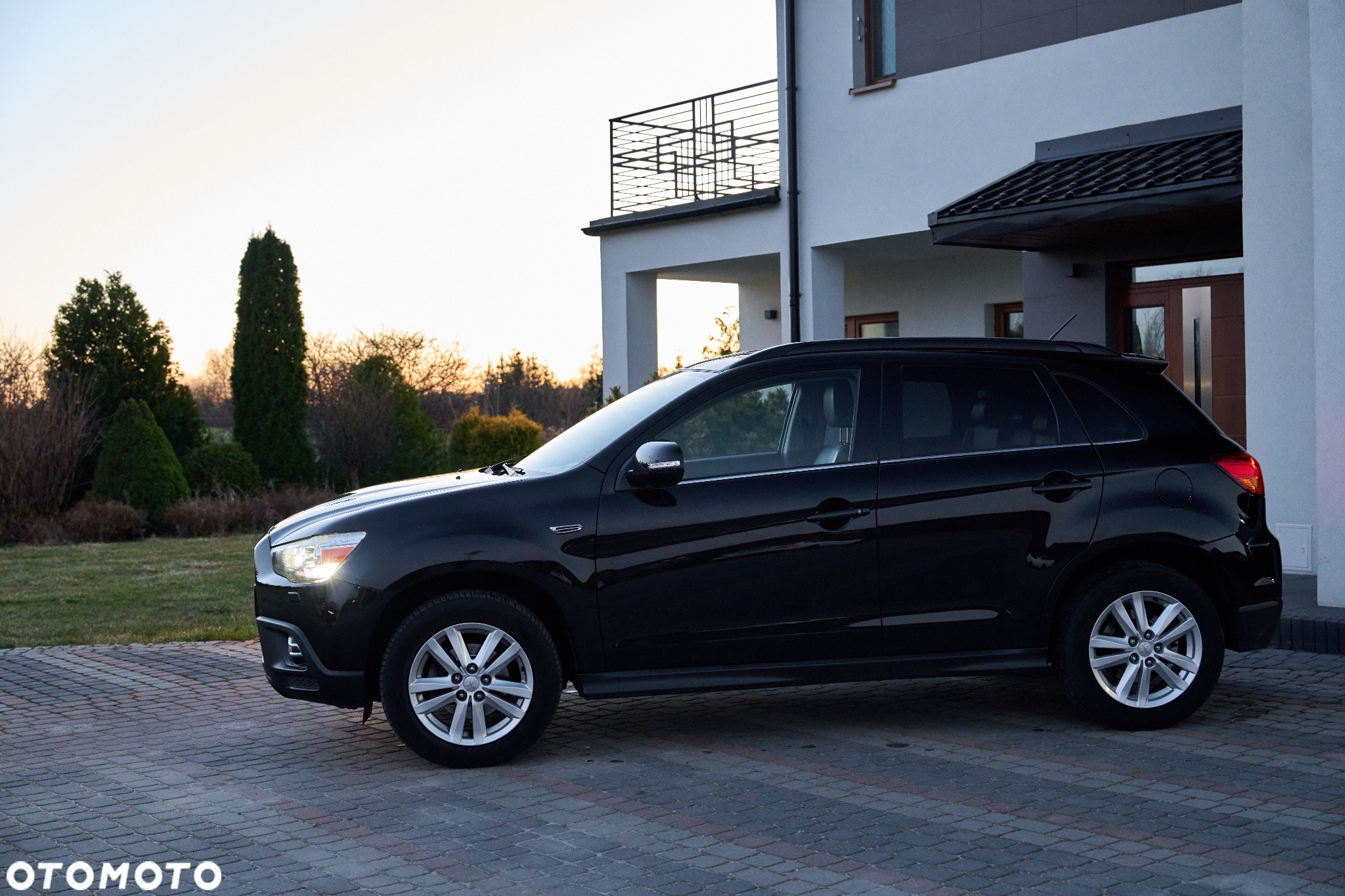 Mitsubishi ASX - 4