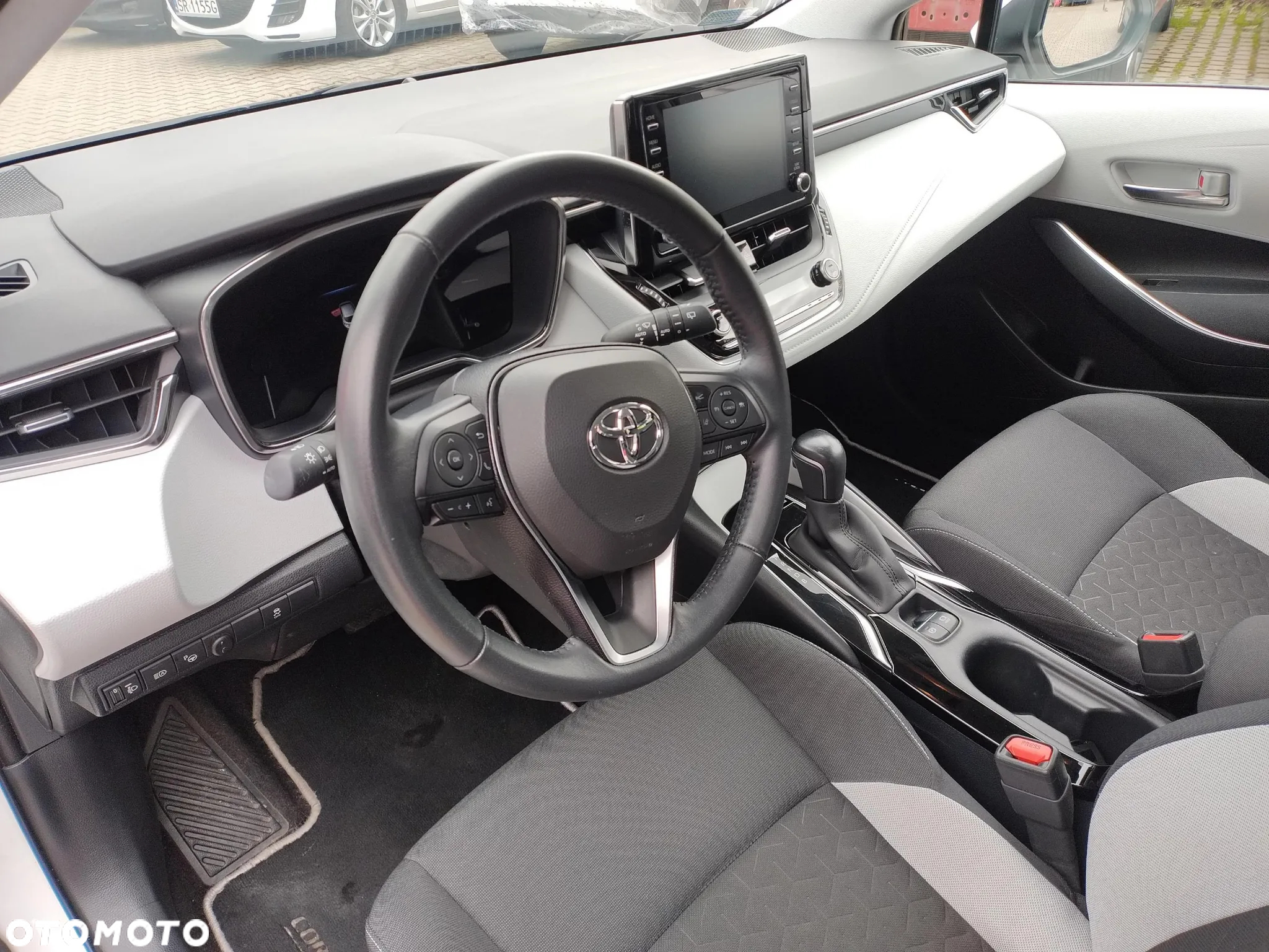 Toyota Corolla 1.8 Hybrid Comfort - 10