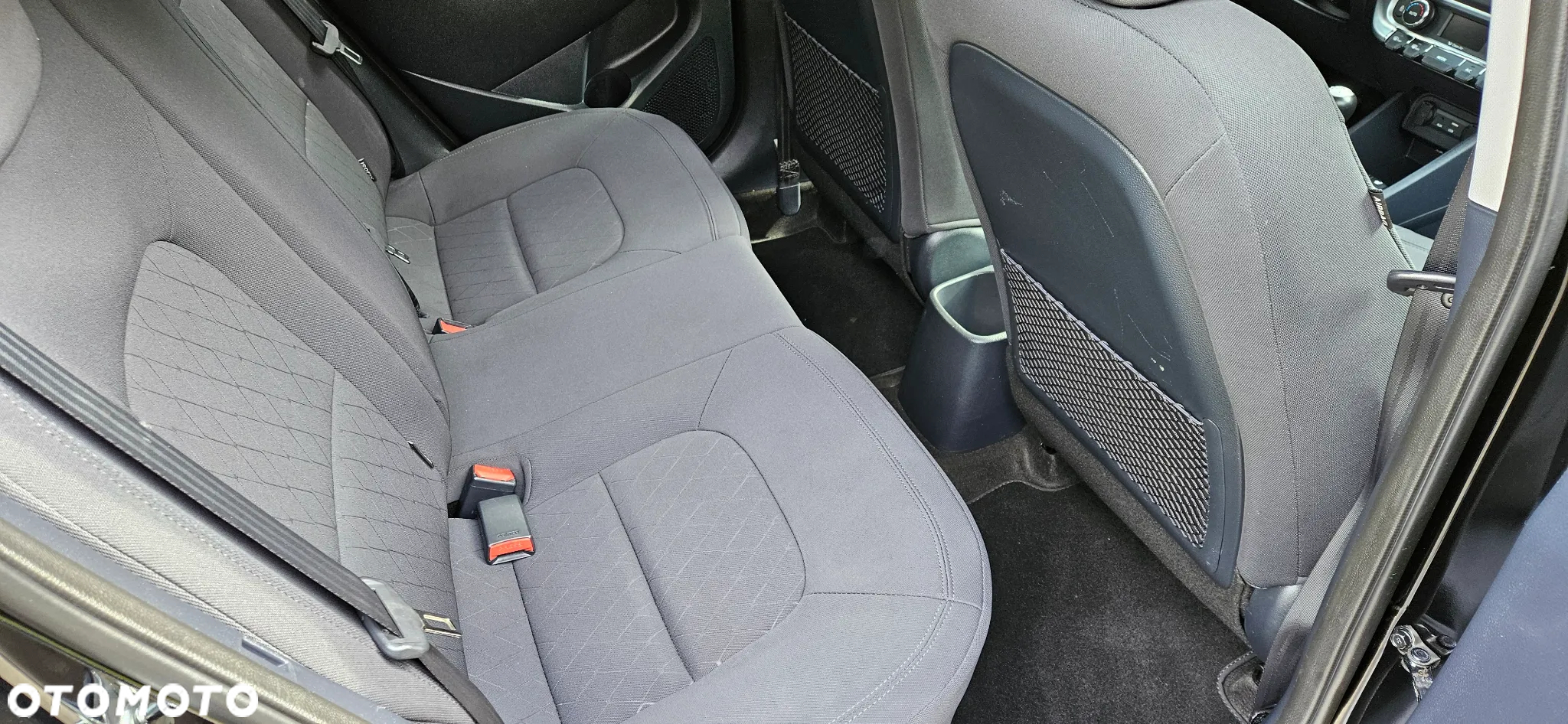 Kia Rio - 35